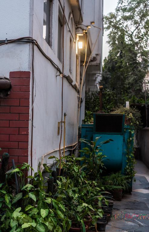 Madpackers Delhi Hostel Ню Делхи Екстериор снимка